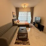Dream F1 Airport Studio Pool & Gym