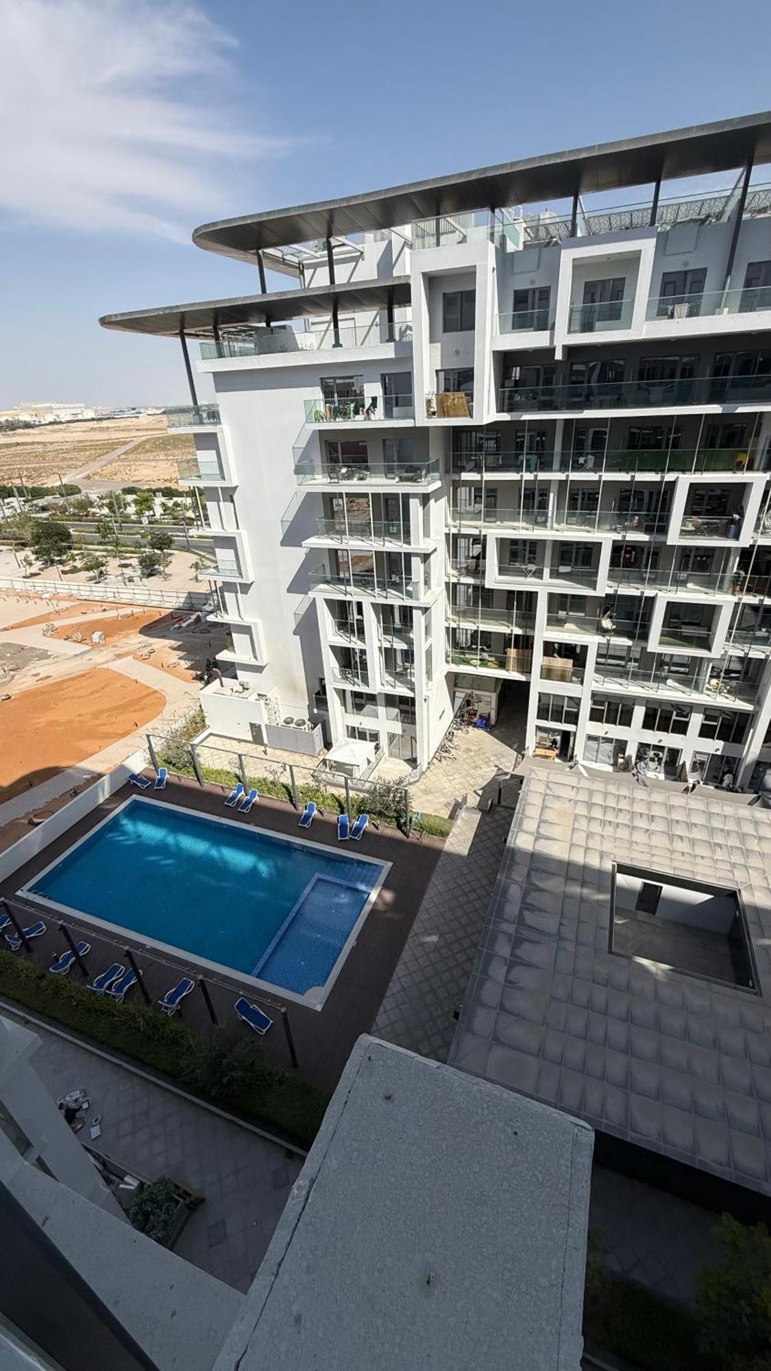 Dream F1 Airport Pool & Gym Apartment Abu Dhabi